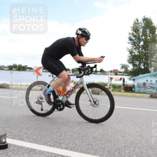 16.06.2024 - 26. Vierlanden-Triathlon Jannik Wohlers http://msf.ph/oto/6267522 16.06.2024 11:04:12 Radfahren 55, 301 meine-sportfotos.de