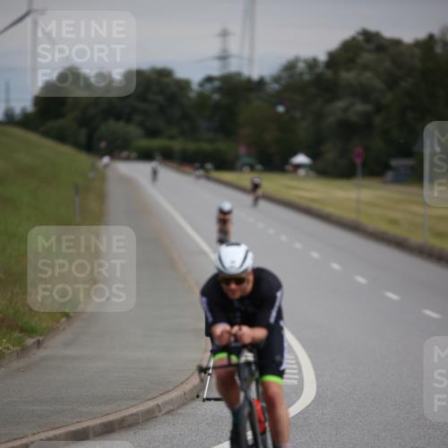 16.06.2024 - 26. Vierlanden-Triathlon Jannik Wohlers http://msf.ph/oto/6267527 16.06.2024 10:39:07 Radfahren 49, 73, 107, 167 meine-sportfotos.de