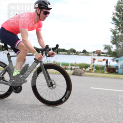 16.06.2024 - 26. Vierlanden-Triathlon Jannik Wohlers http://msf.ph/oto/6267530 16.06.2024 11:04:32 Radfahren 60, 121, 152, 173, 206, 216 meine-sportfotos.de