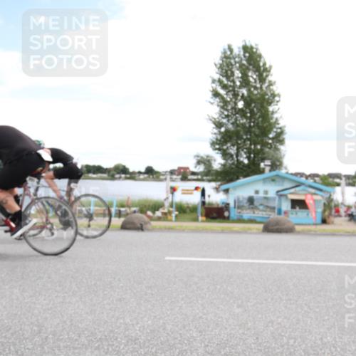 16.06.2024 - 26. Vierlanden-Triathlon Jannik Wohlers http://msf.ph/oto/6267555 16.06.2024 11:06:03 Radfahren 89, 112, 138, 142, 215, 274, 295, 346, 349 meine-sportfotos.de