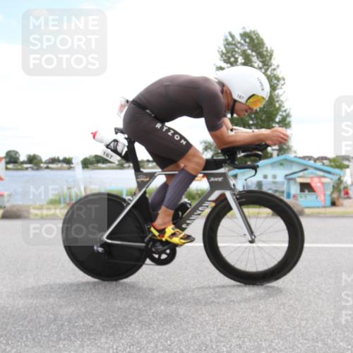 16.06.2024 - 26. Vierlanden-Triathlon Jannik Wohlers http://msf.ph/oto/6267557 16.06.2024 11:06:09 Radfahren 51, 73, 112, 167, 257, 295, 346, 349 meine-sportfotos.de