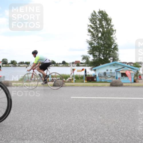 16.06.2024 - 26. Vierlanden-Triathlon Jannik Wohlers http://msf.ph/oto/6267582 16.06.2024 11:07:12 Radfahren 10, 77, 254, 262, 288 meine-sportfotos.de