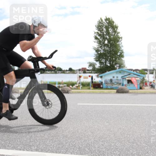 16.06.2024 - 26. Vierlanden-Triathlon Jannik Wohlers http://msf.ph/oto/6267595 16.06.2024 11:08:50 Radfahren 12, 76, 89, 125, 167, 215 meine-sportfotos.de