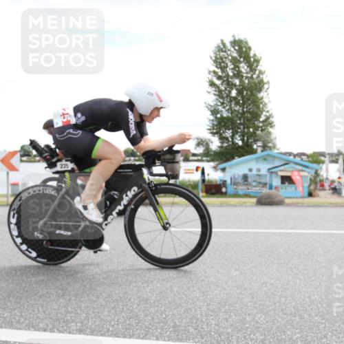 16.06.2024 - 26. Vierlanden-Triathlon Jannik Wohlers http://msf.ph/oto/6267607 16.06.2024 11:11:19 Radfahren 72, 100, 109, 208, 225, 284, 325, 358 meine-sportfotos.de
