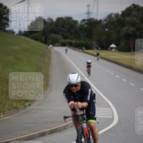 16.06.2024 - 26. Vierlanden-Triathlon Jannik Wohlers http://msf.ph/oto/6267612 16.06.2024 10:39:08 Radfahren 49, 73, 107, 167 meine-sportfotos.de