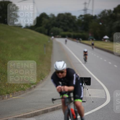 16.06.2024 - 26. Vierlanden-Triathlon Jannik Wohlers http://msf.ph/oto/6267616 16.06.2024 10:39:08 Radfahren 49, 73, 107, 167 meine-sportfotos.de