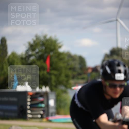 16.06.2024 - 26. Vierlanden-Triathlon Jannik Wohlers http://msf.ph/oto/6267632 16.06.2024 10:50:16 Radfahren 135, 197, 212 meine-sportfotos.de
