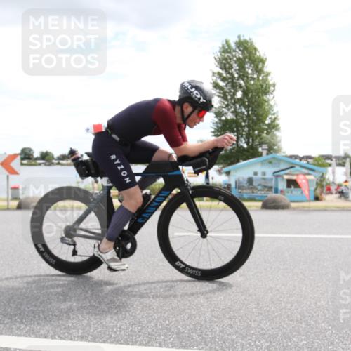 16.06.2024 - 26. Vierlanden-Triathlon Jannik Wohlers http://msf.ph/oto/6267654 16.06.2024 11:12:33 Radfahren 2, 71, 86, 204, 217, 369, 436, 447 meine-sportfotos.de