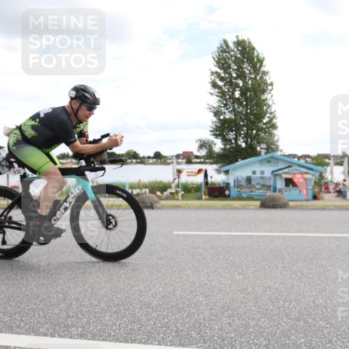16.06.2024 - 26. Vierlanden-Triathlon Jannik Wohlers http://msf.ph/oto/6267662 16.06.2024 11:13:42 Radfahren 33, 107, 132, 150, 236, 392 meine-sportfotos.de