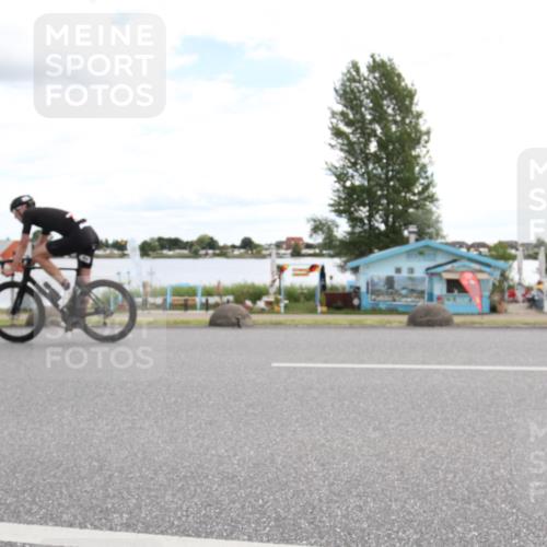 16.06.2024 - 26. Vierlanden-Triathlon Jannik Wohlers http://msf.ph/oto/6267670 16.06.2024 11:15:13 Radfahren 71, 125, 204, 217 meine-sportfotos.de