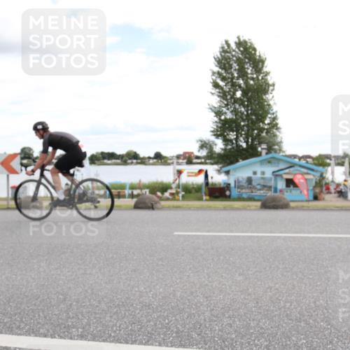 16.06.2024 - 26. Vierlanden-Triathlon Jannik Wohlers http://msf.ph/oto/6267671 16.06.2024 11:15:21 Radfahren 2, 86, 125, 404, 468 meine-sportfotos.de