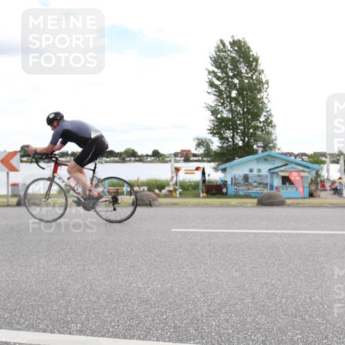 16.06.2024 - 26. Vierlanden-Triathlon Jannik Wohlers http://msf.ph/oto/6267673 16.06.2024 11:15:37 Radfahren 17, 22, 226, 367, 432 meine-sportfotos.de