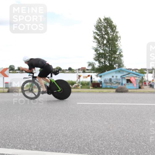 16.06.2024 - 26. Vierlanden-Triathlon Jannik Wohlers http://msf.ph/oto/6267678 16.06.2024 11:15:44 Radfahren 22, 39, 170, 367, 432 meine-sportfotos.de