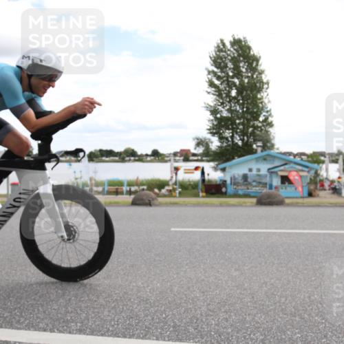 16.06.2024 - 26. Vierlanden-Triathlon Jannik Wohlers http://msf.ph/oto/6267680 16.06.2024 11:15:49 Radfahren 31, 39, 140, 170, 382, 405, 456 meine-sportfotos.de