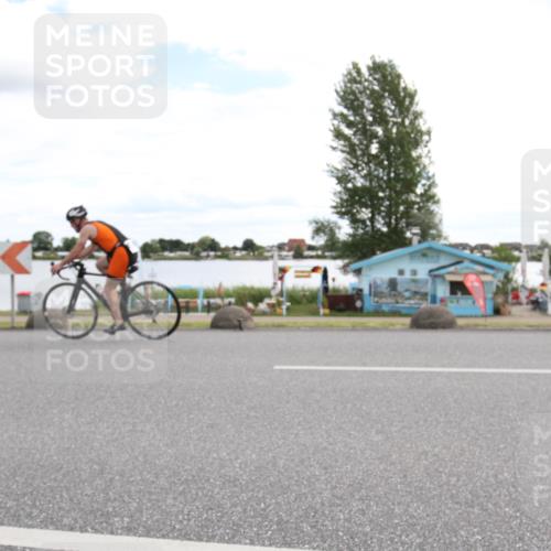 16.06.2024 - 26. Vierlanden-Triathlon Jannik Wohlers http://msf.ph/oto/6267682 16.06.2024 11:15:53 Radfahren 31, 139, 140, 382, 405, 456 meine-sportfotos.de