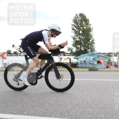 16.06.2024 - 26. Vierlanden-Triathlon Jannik Wohlers http://msf.ph/oto/6267686 16.06.2024 11:16:09 Radfahren 18, 107, 143 meine-sportfotos.de
