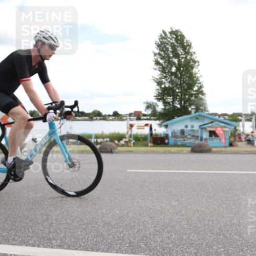 16.06.2024 - 26. Vierlanden-Triathlon Jannik Wohlers http://msf.ph/oto/6267732 16.06.2024 11:16:13 Radfahren 18, 143 meine-sportfotos.de