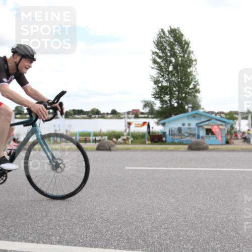 16.06.2024 - 26. Vierlanden-Triathlon Jannik Wohlers http://msf.ph/oto/6267736 16.06.2024 11:16:32 Radfahren 33, 49, 54, 363, 366 meine-sportfotos.de