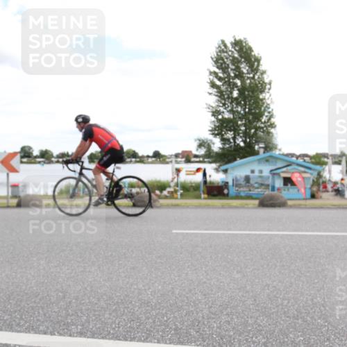 16.06.2024 - 26. Vierlanden-Triathlon Jannik Wohlers http://msf.ph/oto/6267738 16.06.2024 11:16:35 Radfahren 33, 49, 54, 363 meine-sportfotos.de