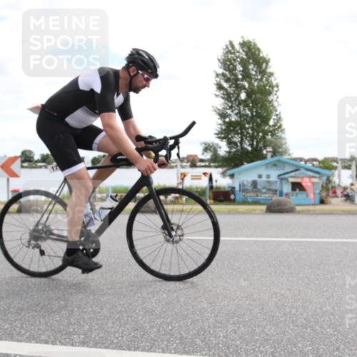 16.06.2024 - 26. Vierlanden-Triathlon Jannik Wohlers http://msf.ph/oto/6267744 16.06.2024 11:17:21 Radfahren 21, 171, 203, 426, 453 meine-sportfotos.de