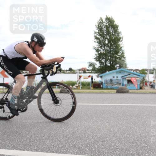 16.06.2024 - 26. Vierlanden-Triathlon Jannik Wohlers http://msf.ph/oto/6267754 16.06.2024 11:17:40 Radfahren 5, 78, 79, 86, 151, 217, 437 meine-sportfotos.de