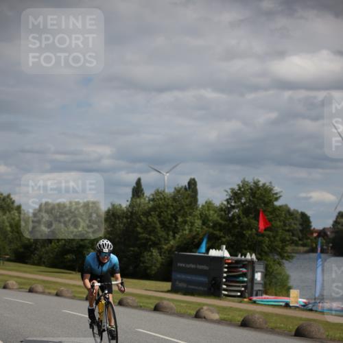 16.06.2024 - 26. Vierlanden-Triathlon Jannik Wohlers http://msf.ph/oto/6267768 16.06.2024 10:53:47 Radfahren 122, 193 meine-sportfotos.de