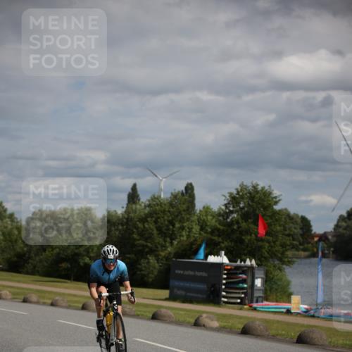 16.06.2024 - 26. Vierlanden-Triathlon Jannik Wohlers http://msf.ph/oto/6267772 16.06.2024 10:53:47 Radfahren 122, 193 meine-sportfotos.de
