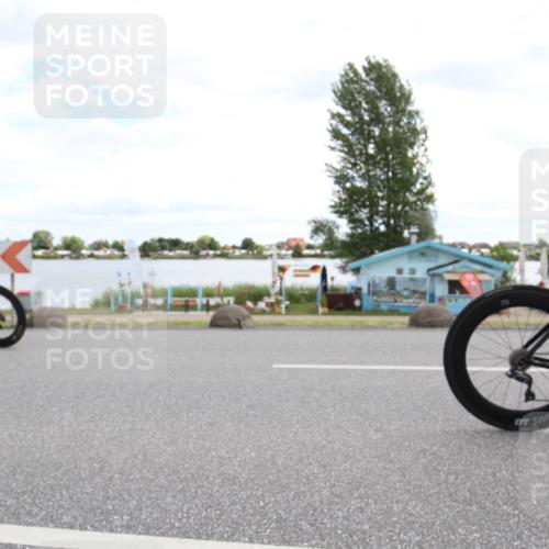 16.06.2024 - 26. Vierlanden-Triathlon Jannik Wohlers http://msf.ph/oto/6267773 16.06.2024 11:20:35 Radfahren 25, 41, 203, 209 meine-sportfotos.de