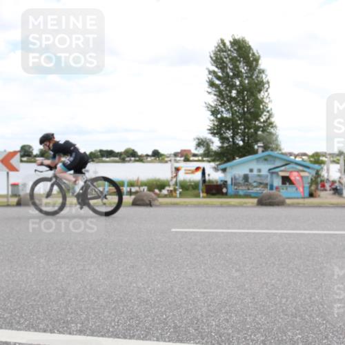 16.06.2024 - 26. Vierlanden-Triathlon Jannik Wohlers http://msf.ph/oto/6267777 16.06.2024 11:20:57 Radfahren 54, 127, 449, 454, 635 meine-sportfotos.de