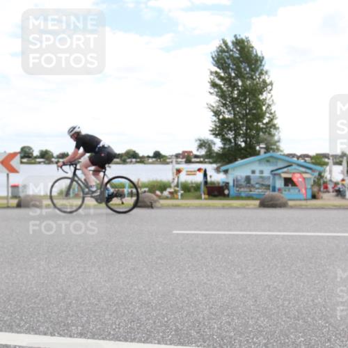 16.06.2024 - 26. Vierlanden-Triathlon Jannik Wohlers http://msf.ph/oto/6267788 16.06.2024 11:24:47 Radfahren 69, 111, 484, 526 meine-sportfotos.de