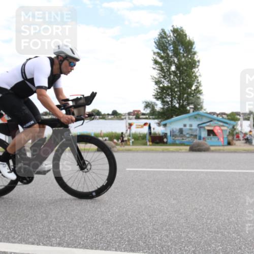 16.06.2024 - 26. Vierlanden-Triathlon Jannik Wohlers http://msf.ph/oto/6267790 16.06.2024 11:25:01 Radfahren 94, 102 meine-sportfotos.de