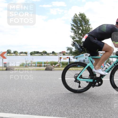 16.06.2024 - 26. Vierlanden-Triathlon Jannik Wohlers http://msf.ph/oto/6267795 16.06.2024 11:25:50 Radfahren 19, 20, 479, 556, 629 meine-sportfotos.de