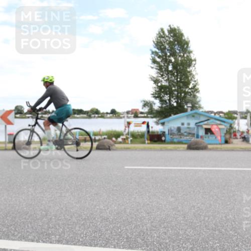 16.06.2024 - 26. Vierlanden-Triathlon Jannik Wohlers http://msf.ph/oto/6267800 16.06.2024 11:26:23 Radfahren 378, 491, 633 meine-sportfotos.de