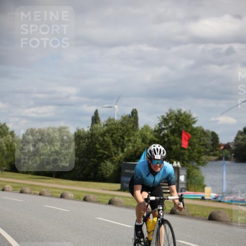 16.06.2024 - 26. Vierlanden-Triathlon Jannik Wohlers http://msf.ph/oto/6267804 16.06.2024 10:53:48 Radfahren 122, 193 meine-sportfotos.de