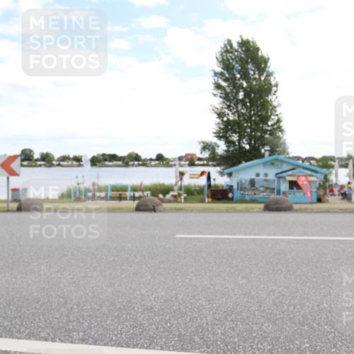16.06.2024 - 26. Vierlanden-Triathlon Jannik Wohlers http://msf.ph/oto/6267829 16.06.2024 11:26:43 Radfahren 65, 586, 595, 630, 644 meine-sportfotos.de