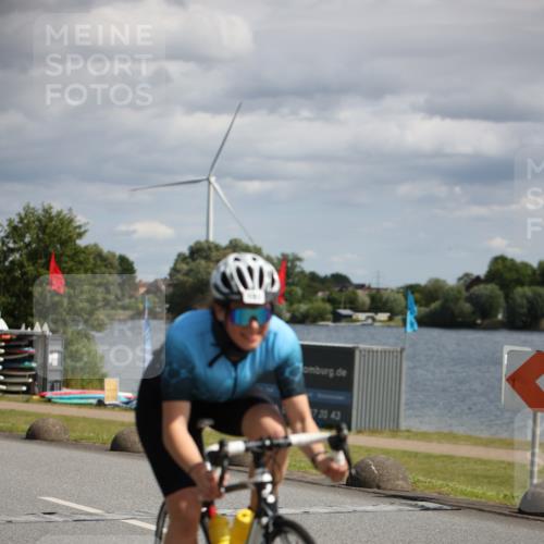 16.06.2024 - 26. Vierlanden-Triathlon Jannik Wohlers http://msf.ph/oto/6267847 16.06.2024 10:53:48 Radfahren 122, 193 meine-sportfotos.de