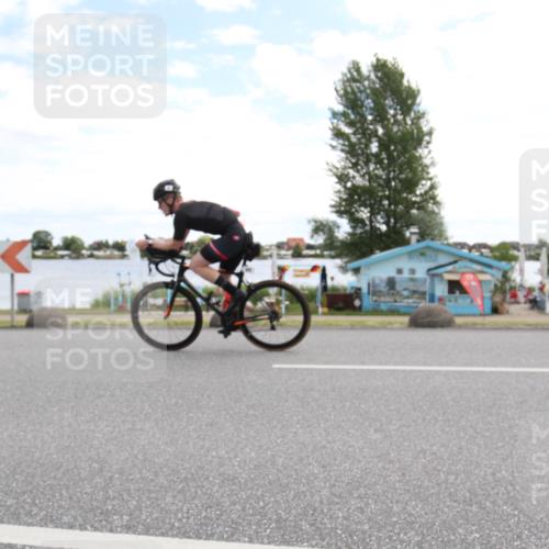 16.06.2024 - 26. Vierlanden-Triathlon Jannik Wohlers http://msf.ph/oto/6267869 16.06.2024 11:26:46 Radfahren 65, 84, 595, 630, 644 meine-sportfotos.de