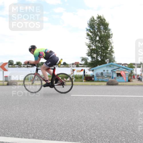 16.06.2024 - 26. Vierlanden-Triathlon Jannik Wohlers http://msf.ph/oto/6267873 16.06.2024 11:26:59 Radfahren 127, 461, 477, 562, 643, 1278 meine-sportfotos.de