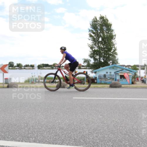 16.06.2024 - 26. Vierlanden-Triathlon Jannik Wohlers http://msf.ph/oto/6267874 16.06.2024 11:26:59 Radfahren 127, 461, 477, 562, 643, 1278 meine-sportfotos.de