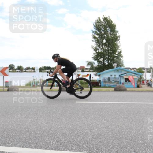 16.06.2024 - 26. Vierlanden-Triathlon Jannik Wohlers http://msf.ph/oto/6267880 16.06.2024 11:27:04 Radfahren 127, 202, 461, 477, 562, 616, 643, 1278 meine-sportfotos.de