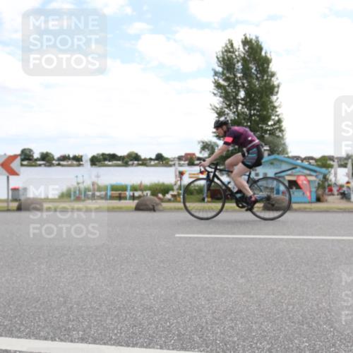 16.06.2024 - 26. Vierlanden-Triathlon Jannik Wohlers http://msf.ph/oto/6267883 16.06.2024 11:27:18 Radfahren 122, 183, 557, 583, 615, 618 meine-sportfotos.de