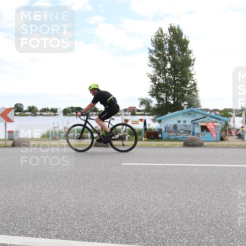 16.06.2024 - 26. Vierlanden-Triathlon Jannik Wohlers http://msf.ph/oto/6267885 16.06.2024 11:27:19 Radfahren 183, 557, 583, 615, 618 meine-sportfotos.de
