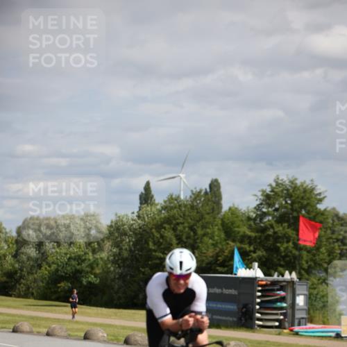 16.06.2024 - 26. Vierlanden-Triathlon Jannik Wohlers http://msf.ph/oto/6267887 16.06.2024 10:54:28 Radfahren 9, 144, 160 meine-sportfotos.de
