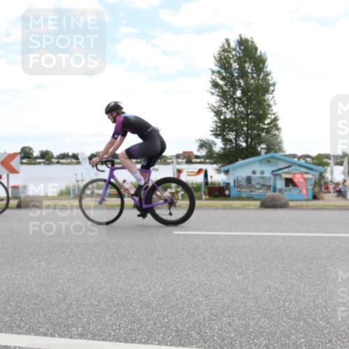 16.06.2024 - 26. Vierlanden-Triathlon Jannik Wohlers http://msf.ph/oto/6267907 16.06.2024 11:27:45 Radfahren 26, 32, 144, 176, 578, 582, 619 meine-sportfotos.de