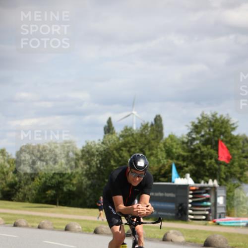 16.06.2024 - 26. Vierlanden-Triathlon Jannik Wohlers http://msf.ph/oto/6267916 16.06.2024 10:54:31 Radfahren 9, 56, 160 meine-sportfotos.de