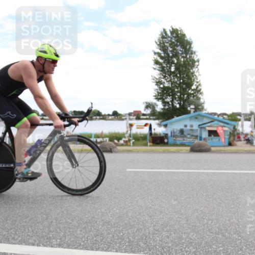 16.06.2024 - 26. Vierlanden-Triathlon Jannik Wohlers http://msf.ph/oto/6267931 16.06.2024 11:28:00 Radfahren 7, 108, 164, 480, 490, 566 meine-sportfotos.de