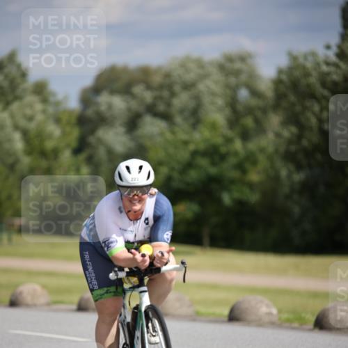 16.06.2024 - 26. Vierlanden-Triathlon Jannik Wohlers http://msf.ph/oto/6267949 16.06.2024 10:54:42 Radfahren 26, 29, 32, 35, 195, 223 meine-sportfotos.de