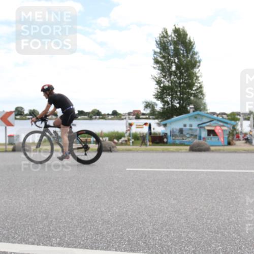 16.06.2024 - 26. Vierlanden-Triathlon Jannik Wohlers http://msf.ph/oto/6267951 16.06.2024 11:28:32 Radfahren 147, 210, 486, 493 meine-sportfotos.de