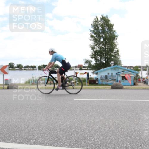 16.06.2024 - 26. Vierlanden-Triathlon Jannik Wohlers http://msf.ph/oto/6268033 16.06.2024 11:29:07 Radfahren 35, 102, 238, 588, 605 meine-sportfotos.de