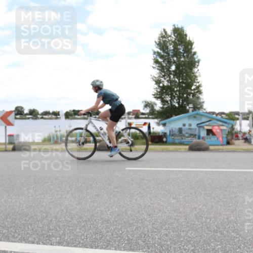 16.06.2024 - 26. Vierlanden-Triathlon Jannik Wohlers http://msf.ph/oto/6268056 16.06.2024 11:29:12 Radfahren 102, 221, 238, 539, 588, 605 meine-sportfotos.de